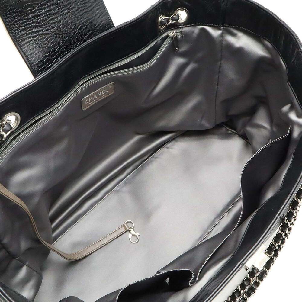 CHANEL Black Leather Tote Bag - Picture 6 of 9